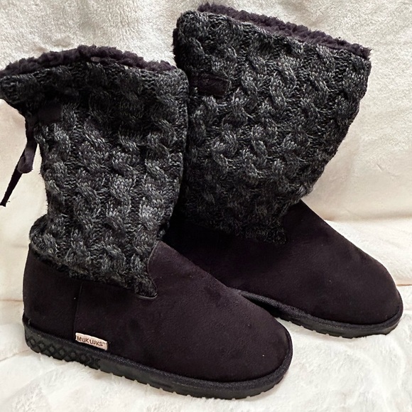 NWOT Womens Size 7W Black MUK LUKS COZY Cable Knit W/Faux Suede Winter Boots - Picture 1 of 4